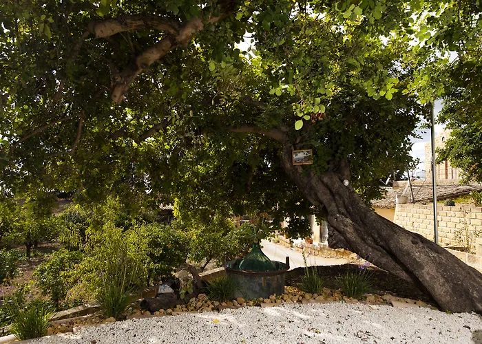 Couette-café La Lumia & 4*