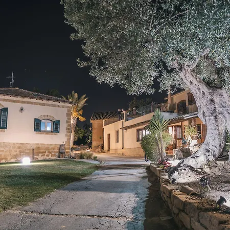 Bed & Breakfast La Lumia Suites&apartments