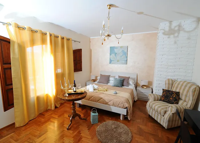 Bed & Breakfast La Lumia Suites&apartments 4*