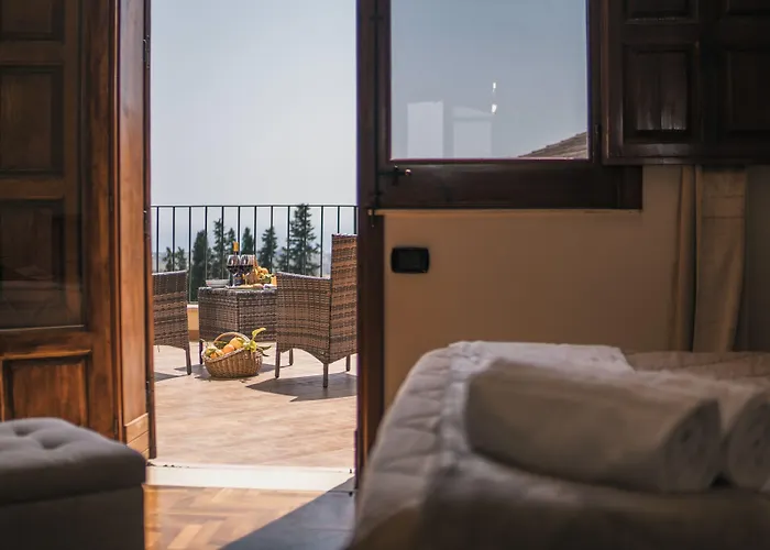 Bed & Breakfast La Lumia Suites&apartments 4*