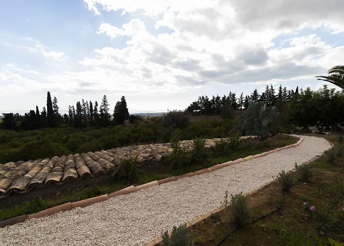 La Lumia Suites&apartments Bed & Breakfast 4*